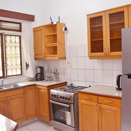 Corinya Serviced Apartments Entebbe Pokoj fotografie