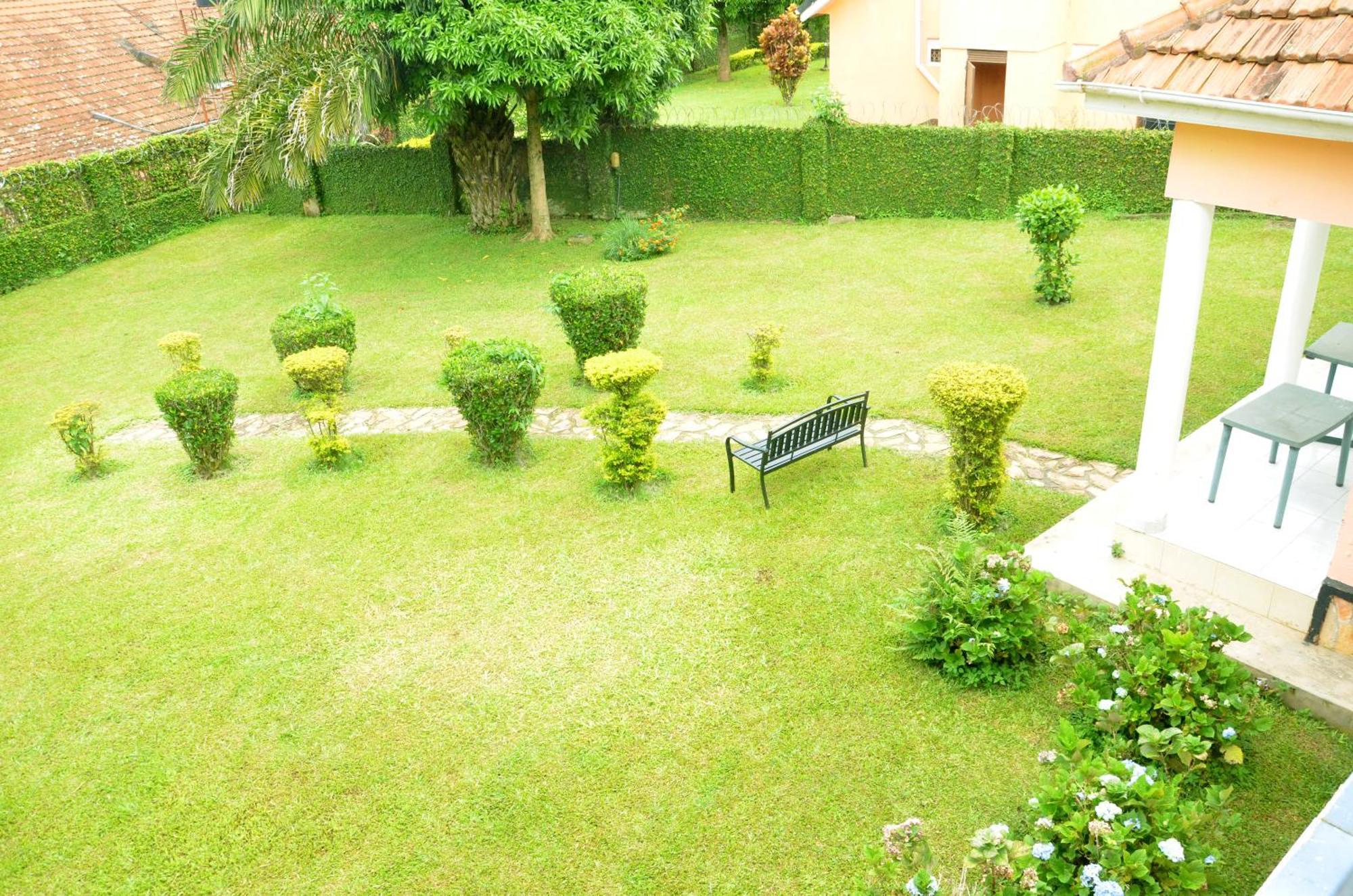 Corinya Serviced Apartments Entebbe Pokoj fotografie